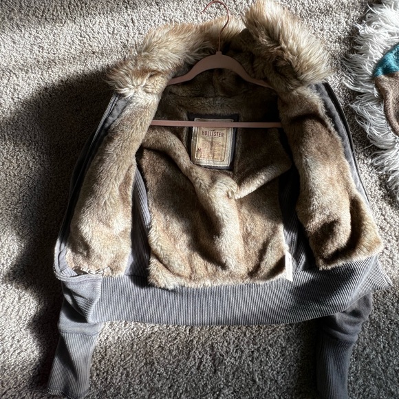 Hollister Fur Jacket - Picture 2 of 4